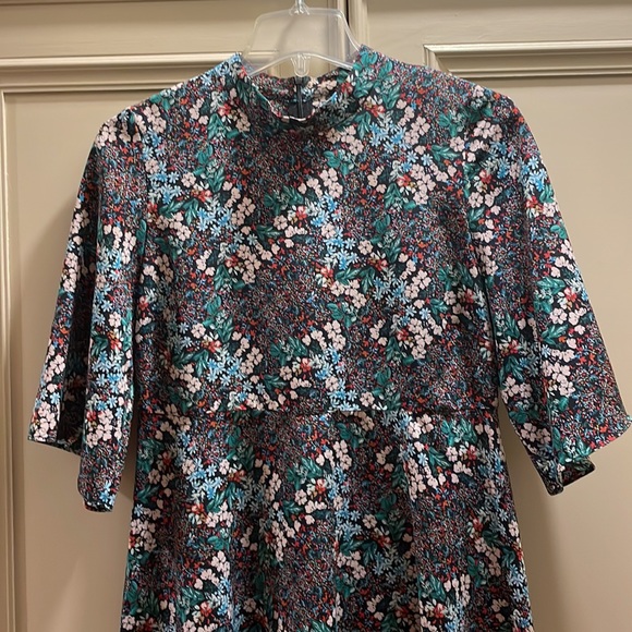 FLORAL FLUTTER-SLEEVE MINI ZARA M - Picture 2 of 5